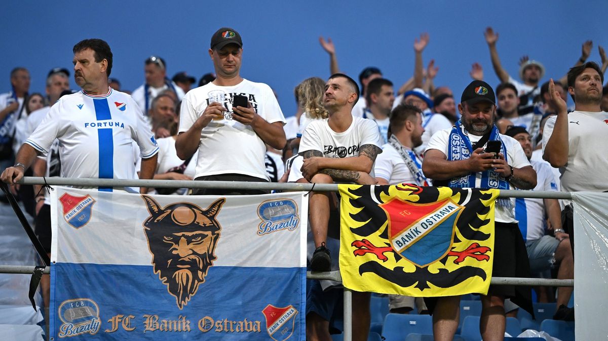 Ve Slovinsku velebili fanoušky Baníku, ti připomněli i výročí okupace